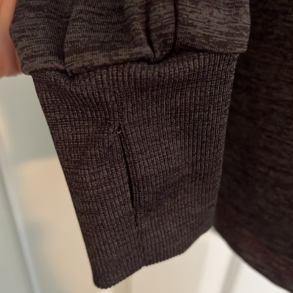 University of Minnesota Quarter zip-Size Medium - Picture 2 of 5